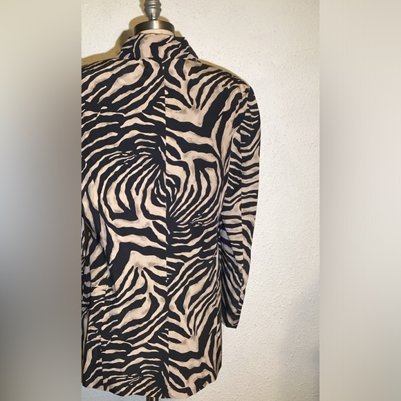 Saks Fifth Avenue zebra print 100% silk blazer jacket size large - Picture 11 of 15